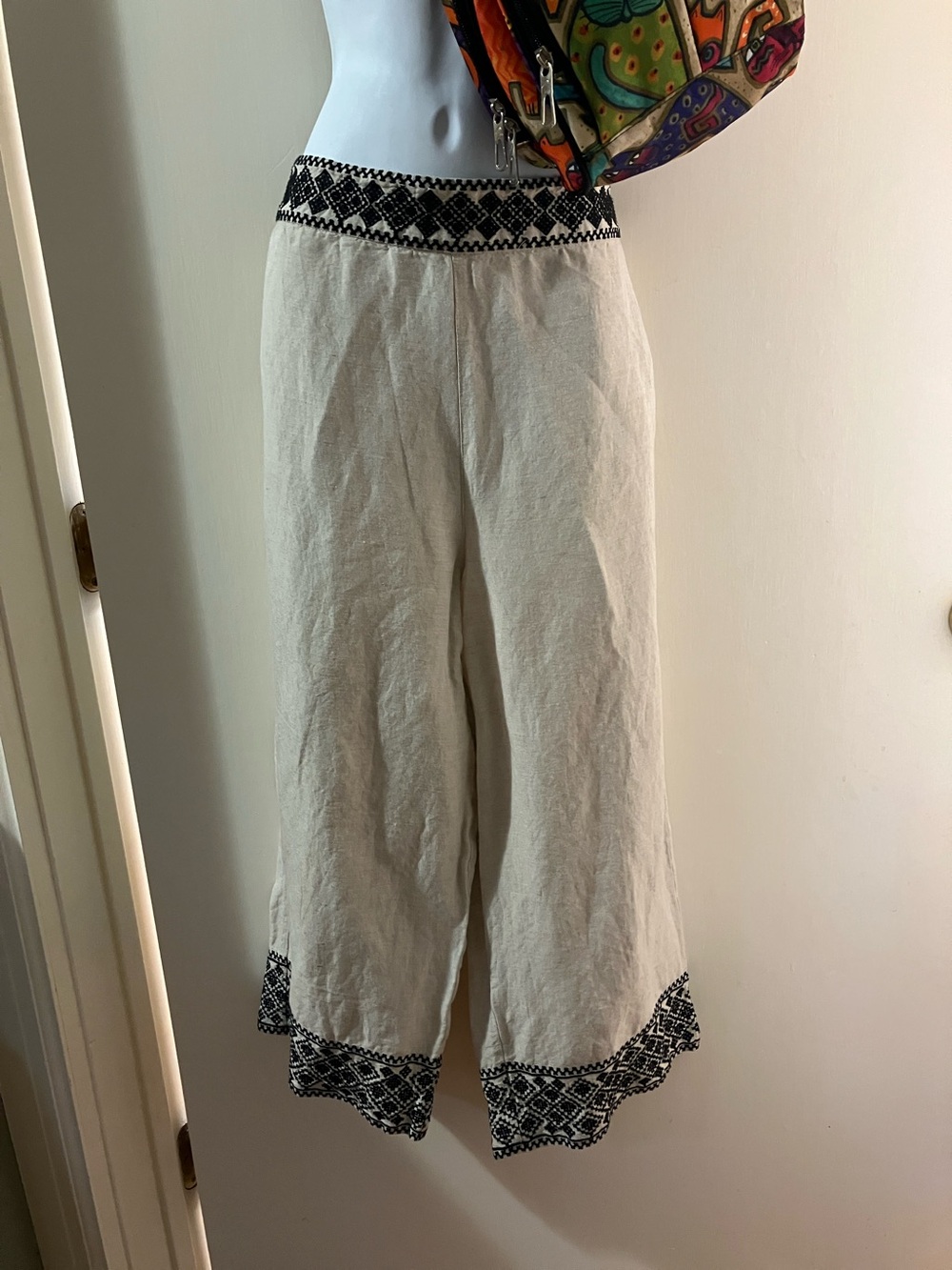 Boston Proper Ivory Wide-Leg Linen Pants, large. 16” waist,23” inseam,25” hips